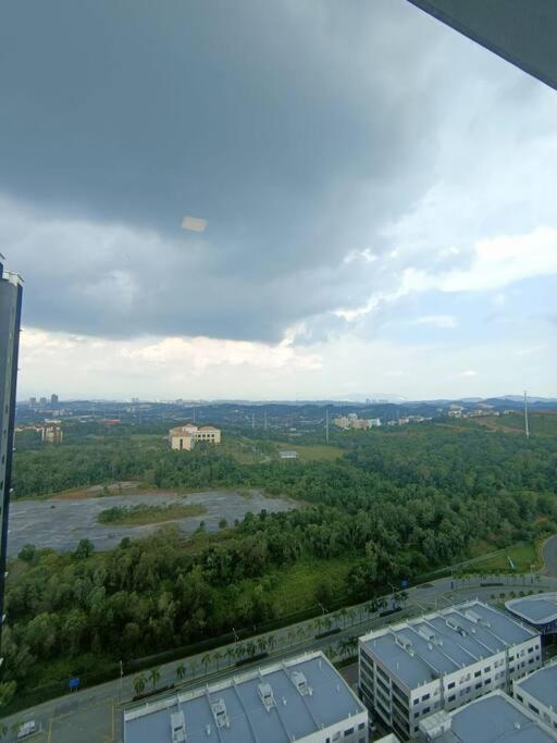 Conezion, Nice View, Beside Ioi City Mall, Opposite Hospital Serdang, Beside Uniteen And Upm, بوتراجايا المظهر الخارجي الصورة