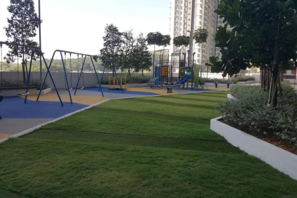 Conezion, Nice View, Beside Ioi City Mall, Opposite Hospital Serdang, Beside Uniteen And Upm, بوتراجايا المظهر الخارجي الصورة